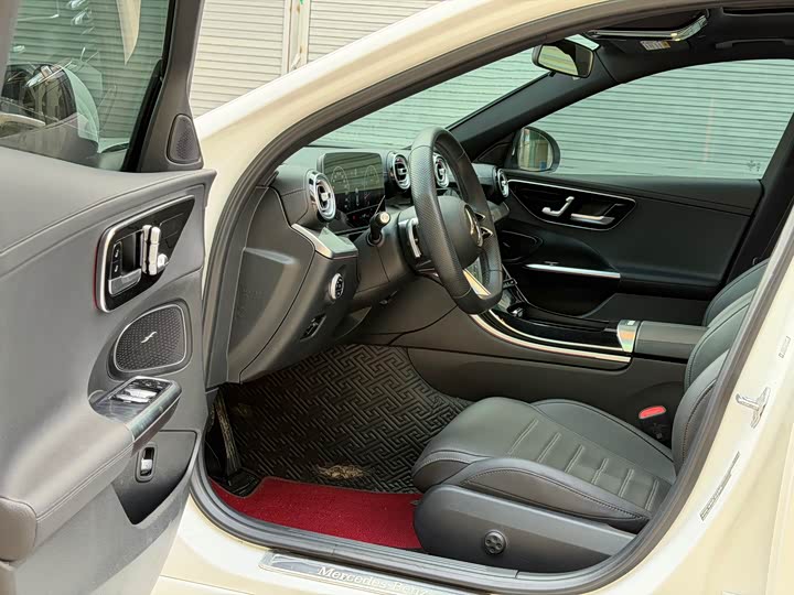 Фото 7 - Mercedes-Benz C-Class