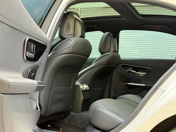Фото 9 - Mercedes-Benz C-Class