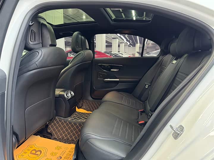 Фото 8 - Mercedes-Benz C-Class