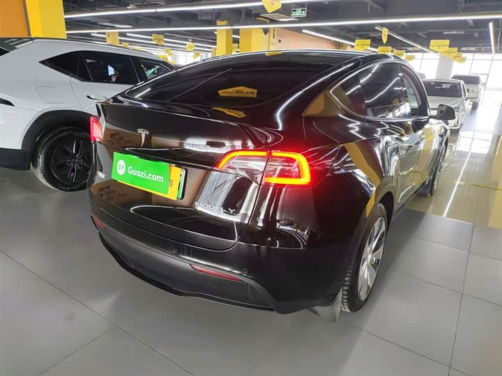 Фото 7 - Tesla Model Y