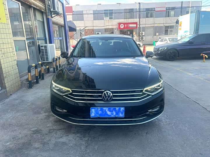 Фото 2 - Volkswagen Magotan