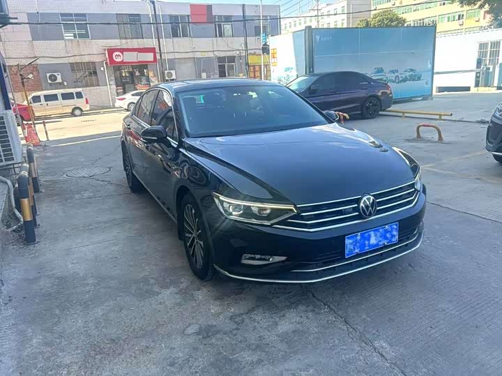 Фото 3 - Volkswagen Magotan