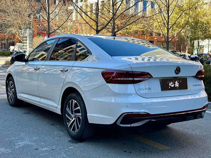 Фото 6 - Volkswagen Lavida