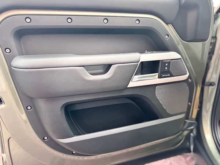 Фото 5 - Land Rover Defender