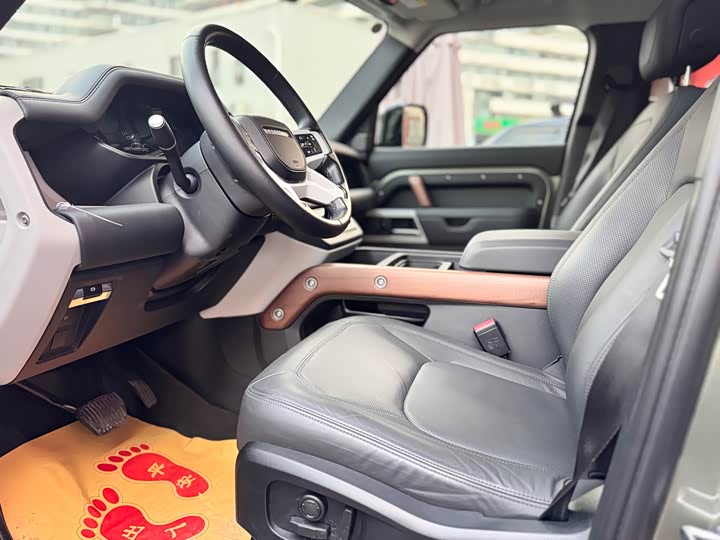 Фото 7 - Land Rover Defender