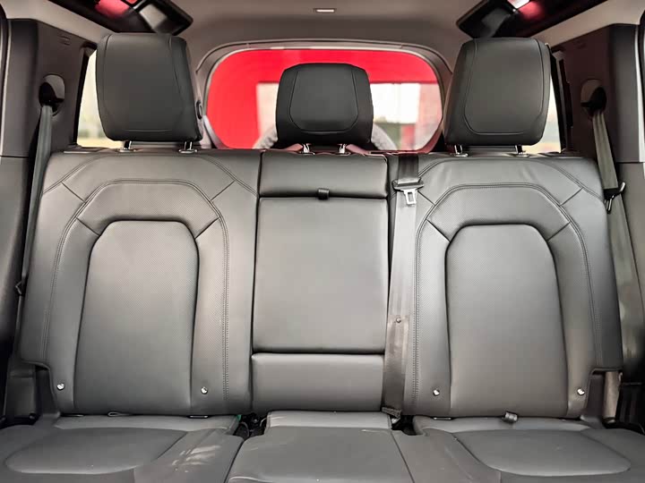 Фото 8 - Land Rover Defender