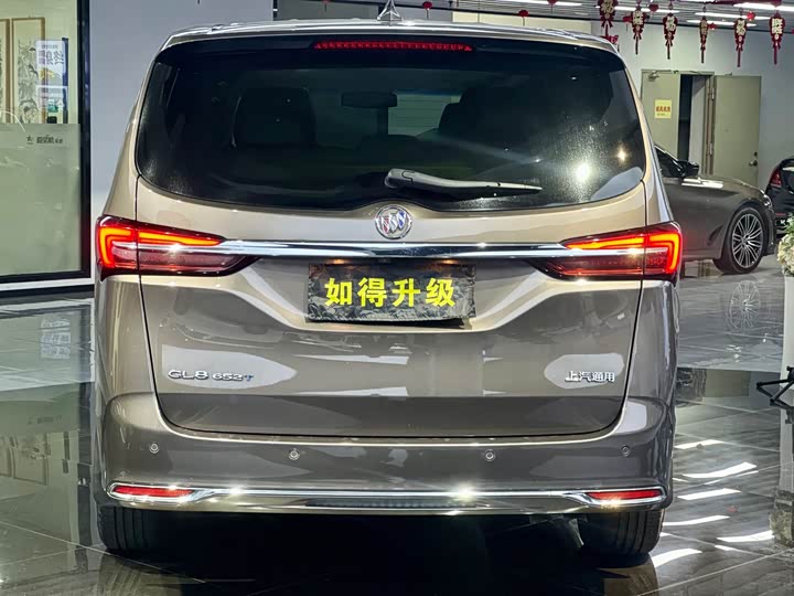 Фото 8 - Buick GL8 ES