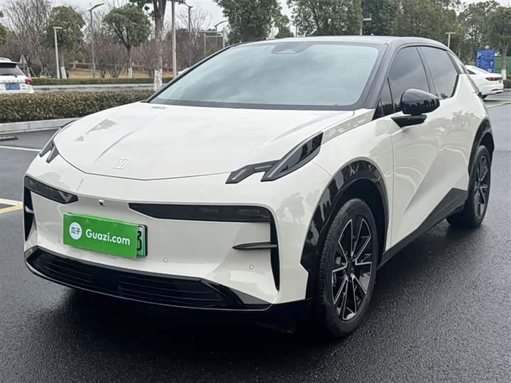 Фото 1 - Zeekr X