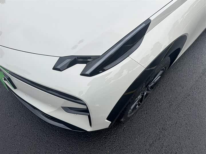 Фото 3 - Zeekr X