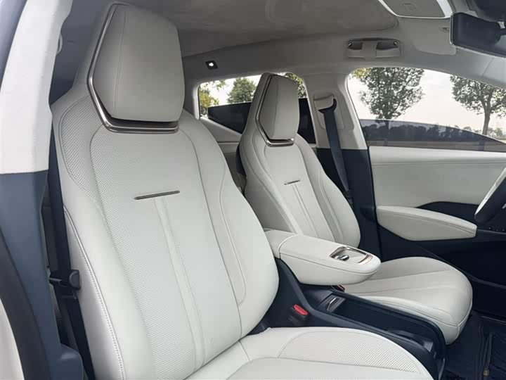 Фото 4 - Zeekr X