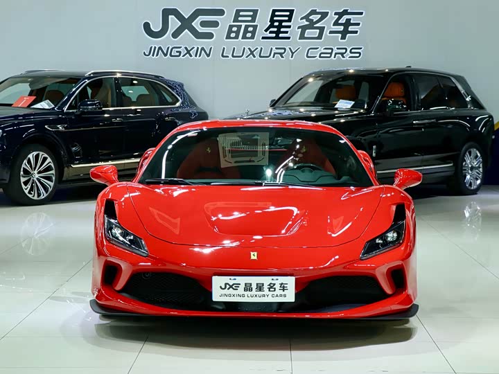 Фото 2 - Ferrari F8