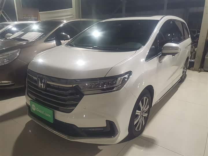 Фото 2 - Honda Odyssey