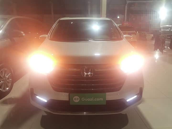 Фото 3 - Honda Odyssey