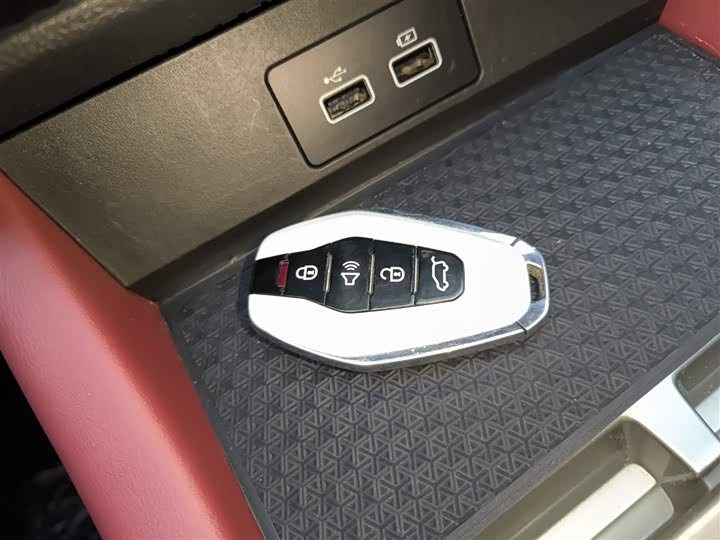 Фото 8 - Jetour X70