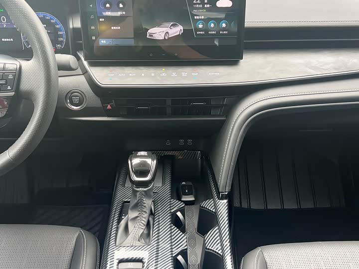 Фото 6 - Toyota Camry