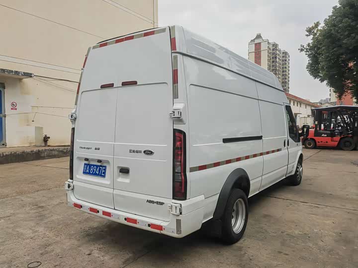 Фото 5 - Ford Transit New