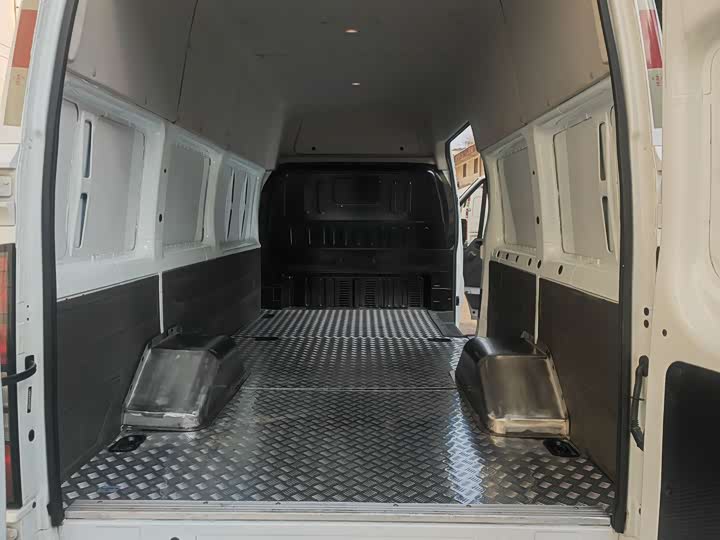 Фото 7 - Ford Transit New