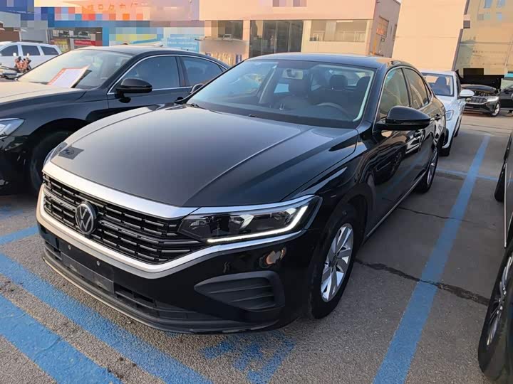 Фото 1 - Volkswagen Passat