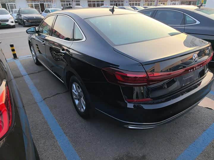 Фото 5 - Volkswagen Passat