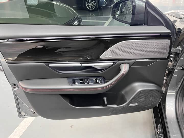 Фото 7 - XPeng P7