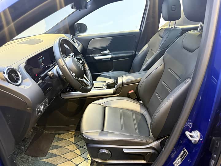 Фото 3 - Mercedes-Benz GLA-Class