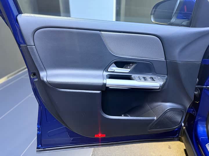 Фото 4 - Mercedes-Benz GLA-Class