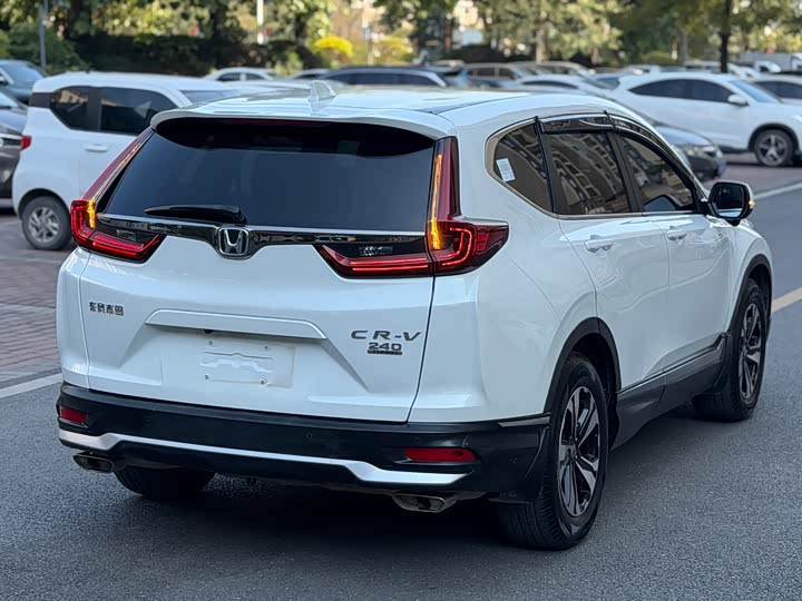 Фото 9 - Honda CR-V