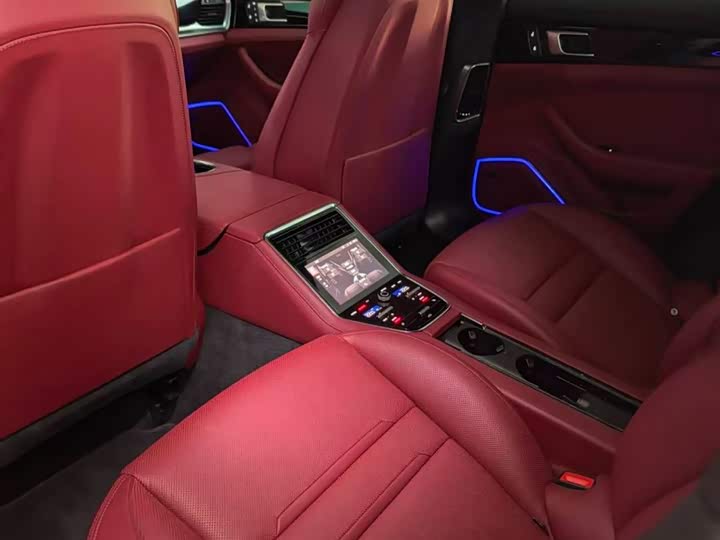 Фото 5 - Porsche Panamera