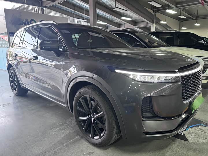 Фото 3 - LiXiang One