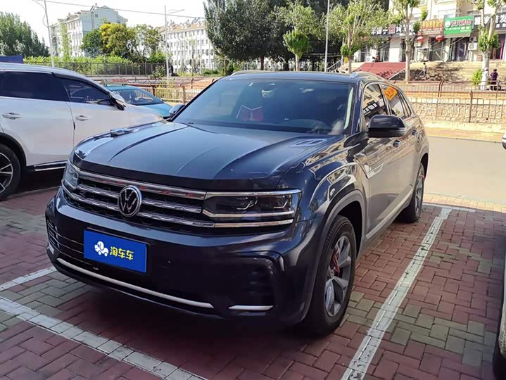 Фото 1 - Volkswagen Teramont X