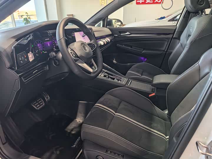 Фото 5 - Volkswagen Golf