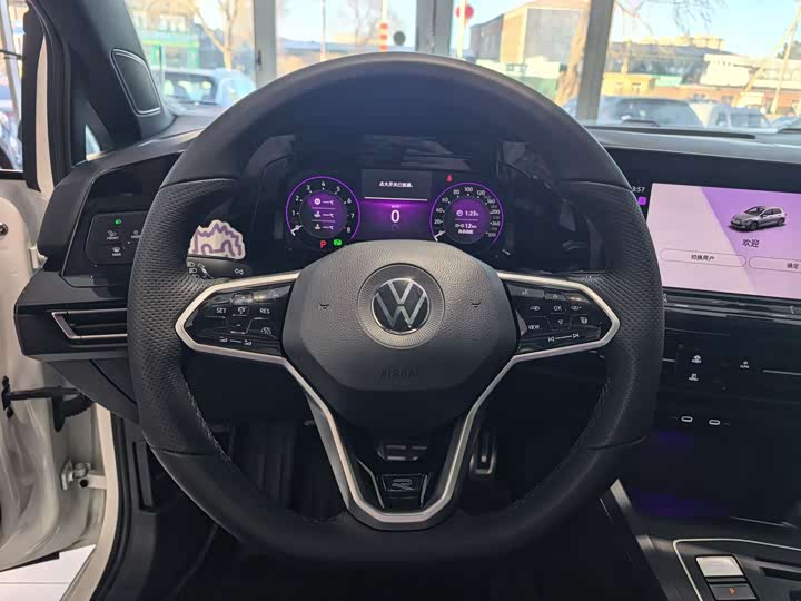 Фото 7 - Volkswagen Golf