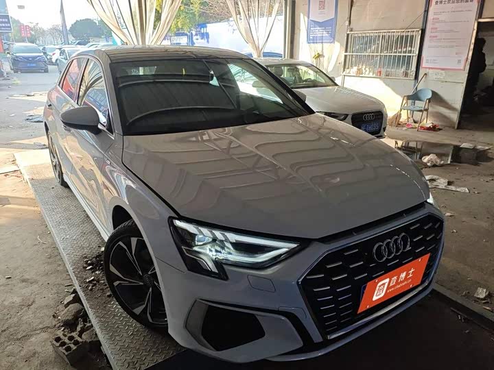 Фото 2 - Audi A3