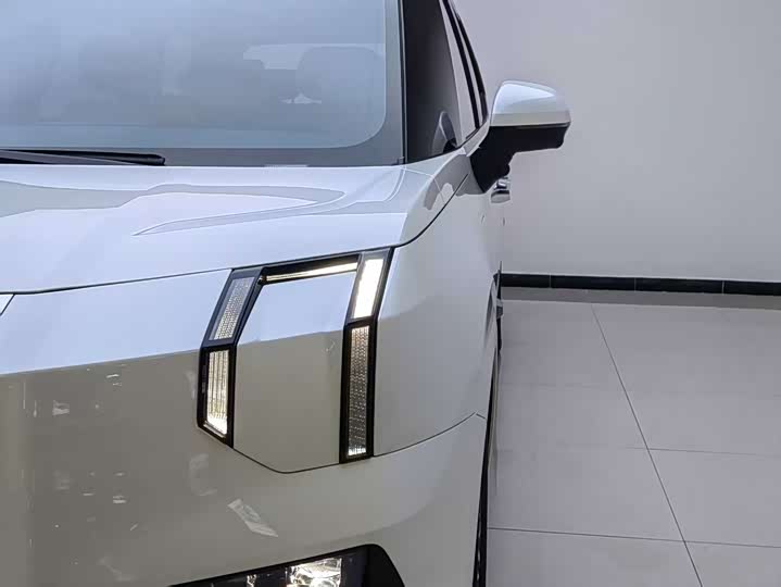 Фото 6 - Zeekr 009