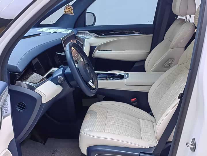 Фото 8 - Zeekr 009