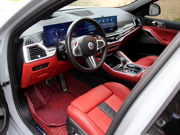 Фото 4 - BMW X6 M