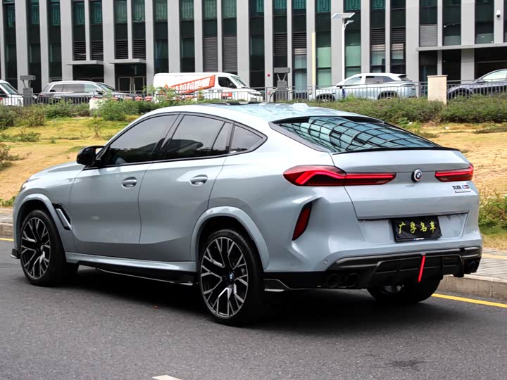 Фото 8 - BMW X6 M