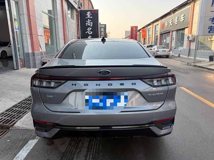 Фото 4 - Ford Mondeo