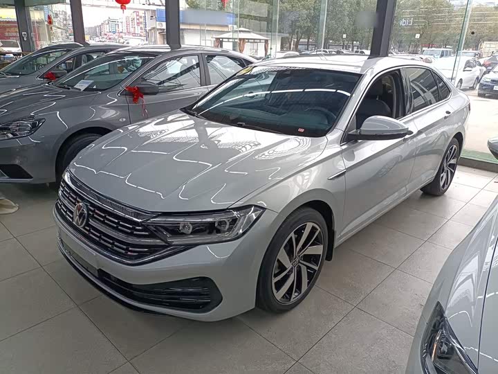 Фото 1 - Volkswagen Sagitar L