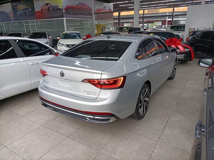 Фото 7 - Volkswagen Sagitar L