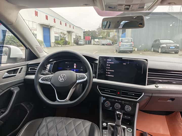 Фото 5 - Volkswagen Sagitar L