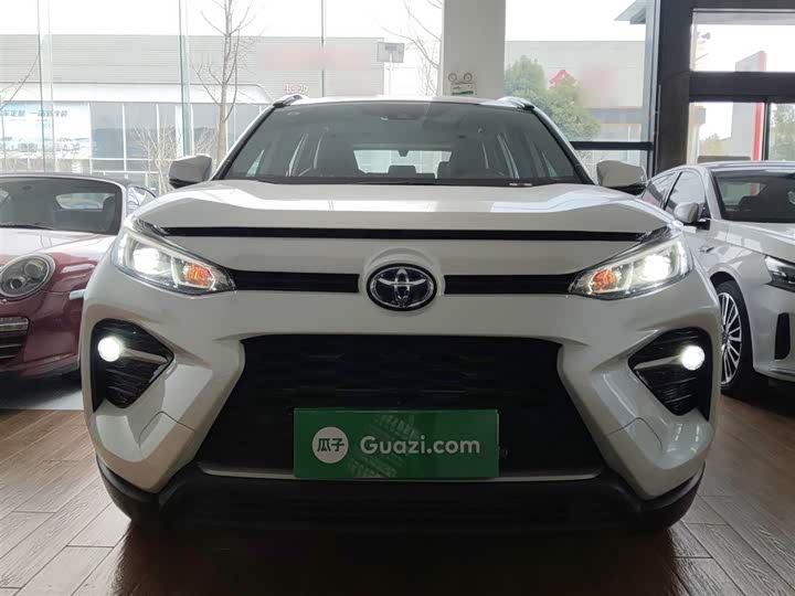 Фото 3 - Toyota Wildlander