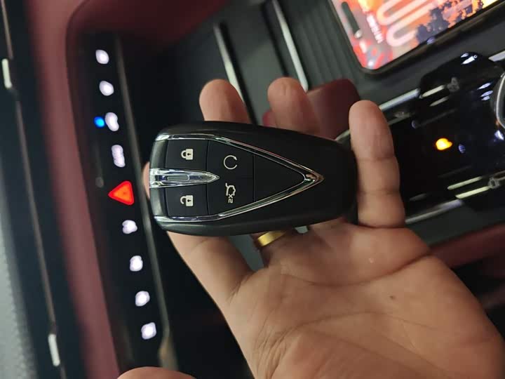 Фото 9 - Changan CS75 Plus