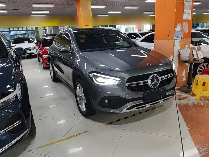 Фото 4 - Mercedes-Benz GLA-Class