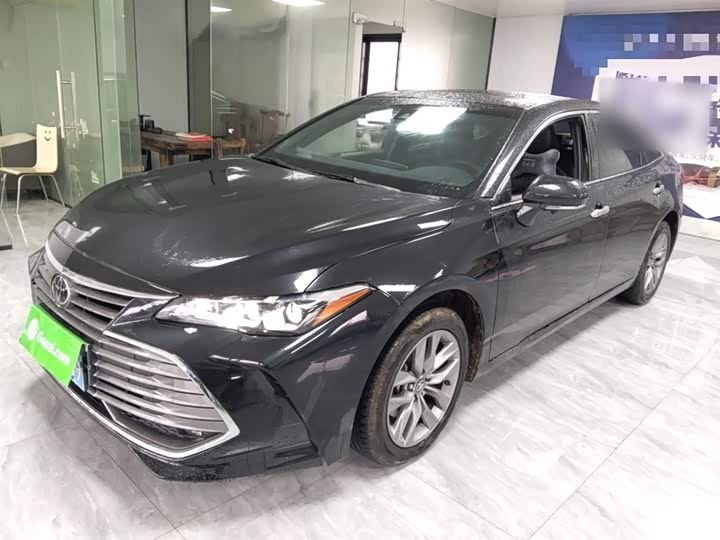 Фото 2 - Toyota Avalon