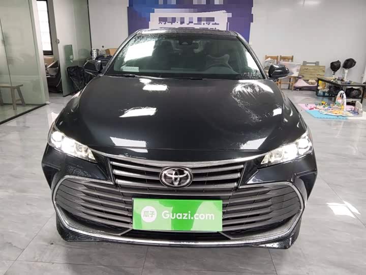 Фото 3 - Toyota Avalon