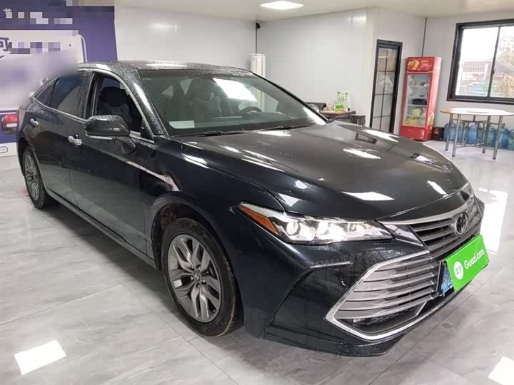 Фото 4 - Toyota Avalon