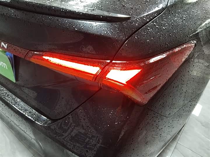 Фото 8 - Toyota Avalon