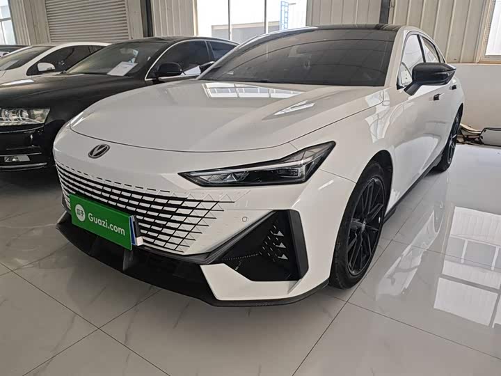 Фото 1 - Changan UNI-V