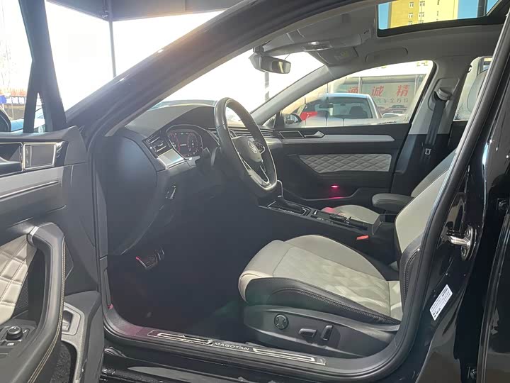 Фото 4 - Volkswagen Magotan